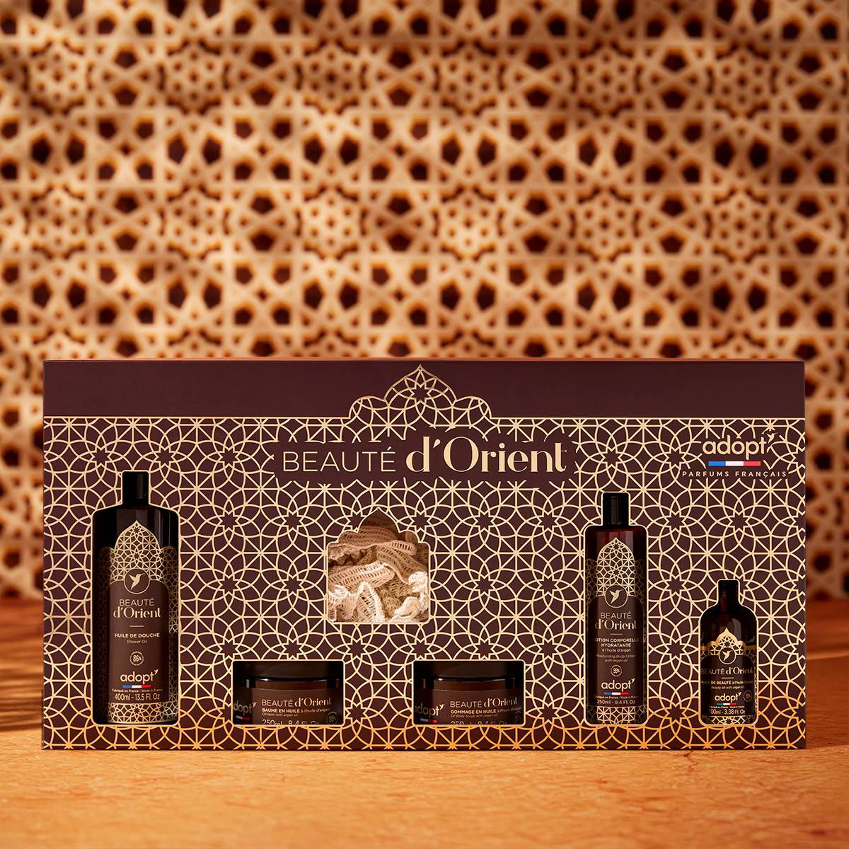 Coffret Soin avec huile de douche 400 ml + lotion corporelle 250 ml + huile de beauté corps et cheveux 100 ml + fleur de bain + baume en huile 250 ml + gommage en huile 250 ml  - Beauté d'Orient