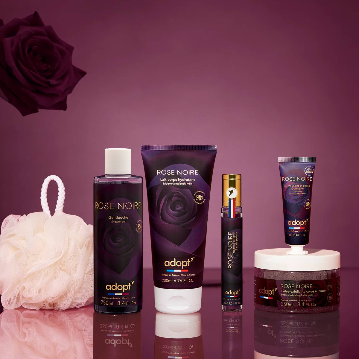 Coffret maxi eau de parfum 30 ml + gel douche 250 ml + lait corps 200 ml + crème pour les mains 30 ml + gommage au sucre 250ml + fleur de bain - Rose Noire